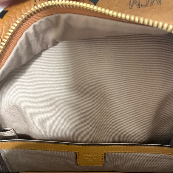 MCM Backpack Cognac Size M ⭐️ New with tags - Picture 9 of 12